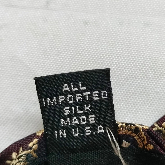 Countess Mara Silk Necktie Tie Geometric Medallion Pattern 56x4 - Picture 4 of 10